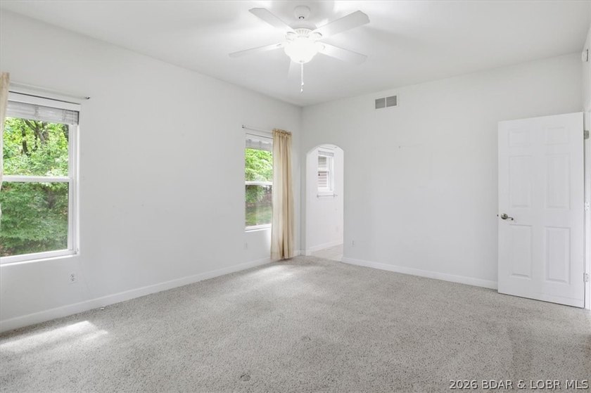 Welcome to this spacious 5-bed, 3-bath home in the highly - photo 19