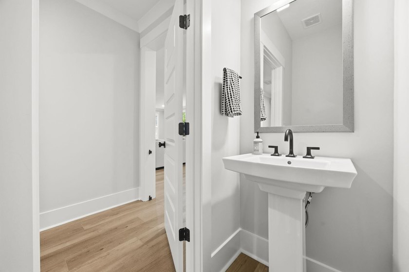 Welcome to 2031 Comradery Way in the sought-after Longwood - photo 25