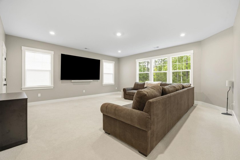 Welcome to 2031 Comradery Way in the sought-after Longwood - photo 28