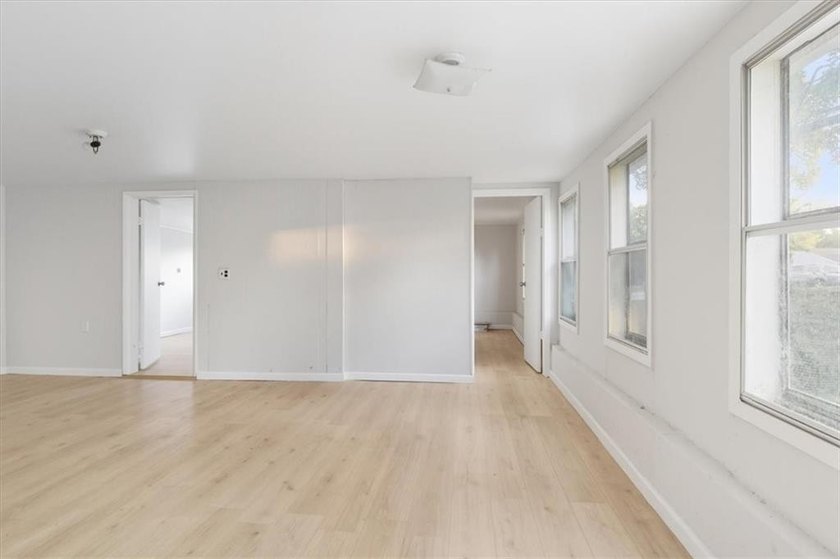Check out this updated and affordable 3 bedroom, 1 home that - photo 2