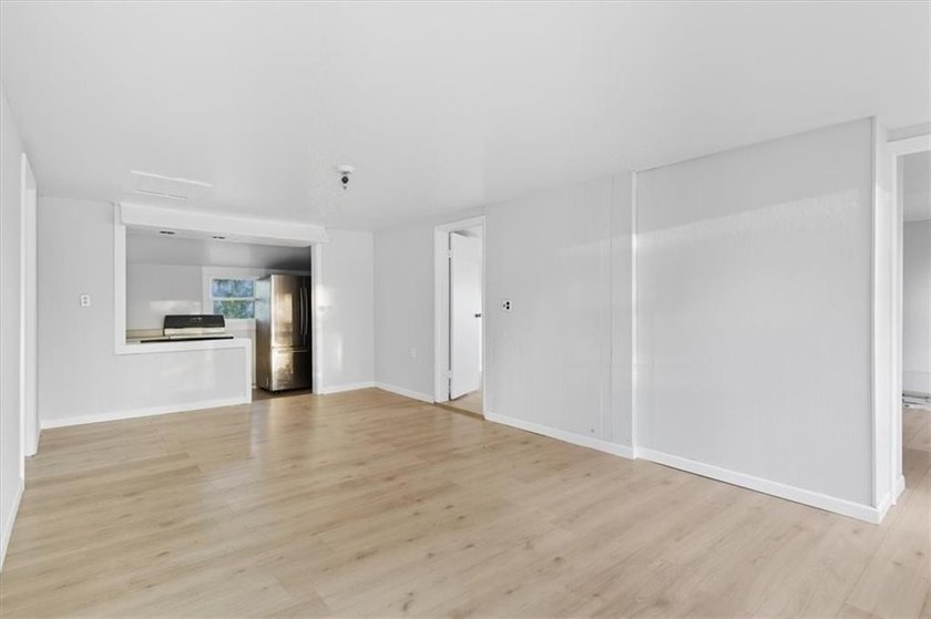 Check out this updated and affordable 3 bedroom, 1 home that - photo 3