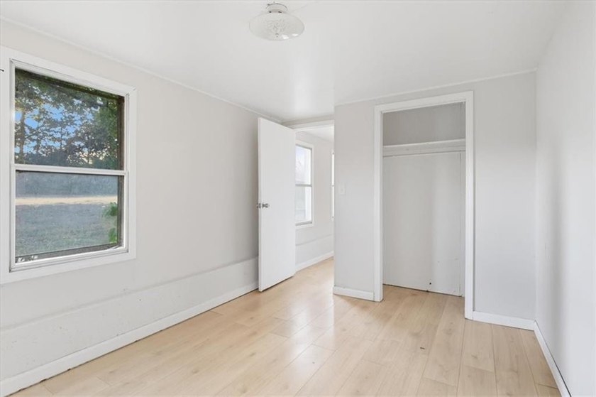 Check out this updated and affordable 3 bedroom, 1 home that - photo 9