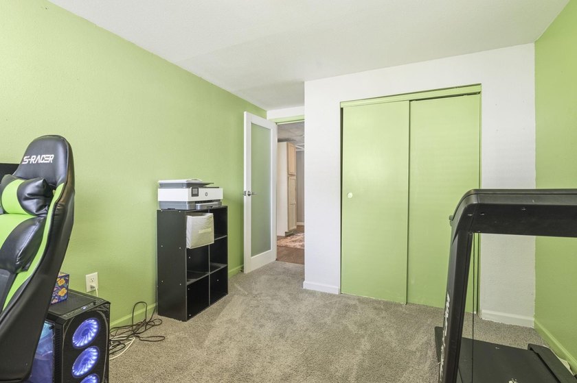 Discover this meticulously maintained 3 bed, 2 bath gem in the - photo 31