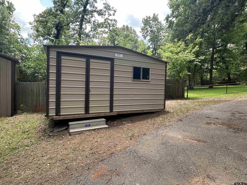 Enjoy affordable waterfront living on beautiful Lake - photo 19