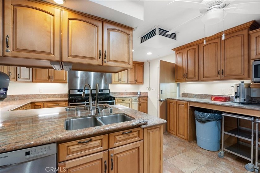 Very few 2015-built homes offer rooftop 180-degree views of - photo 45
