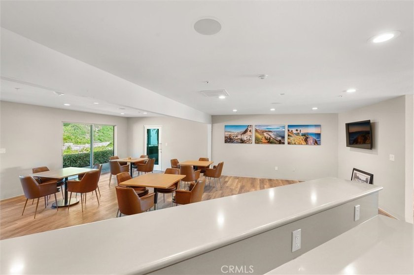 Very few 2015-built homes offer rooftop 180-degree views of - photo 46