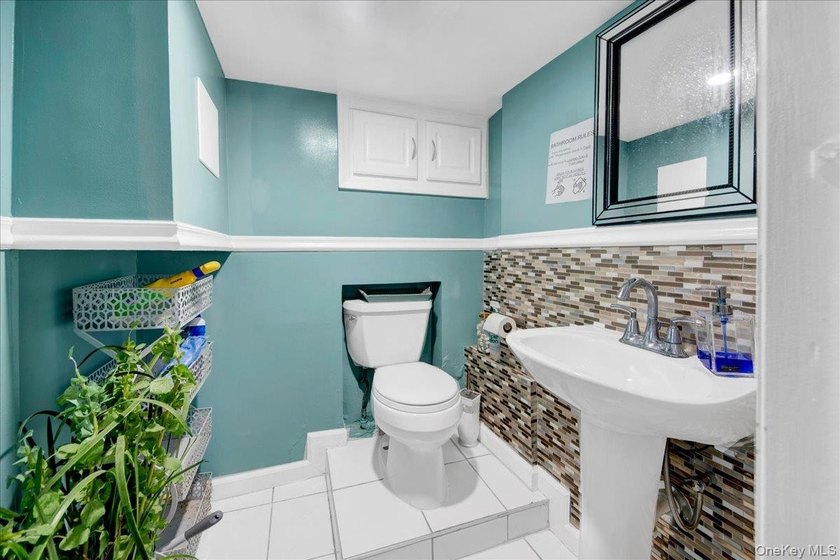 Detached, charming, and meticulously maintained single-family - photo 10