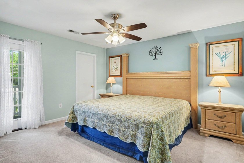 This beautifully maintained second-floor 2-bedroom, 2-bath condo - photo 12