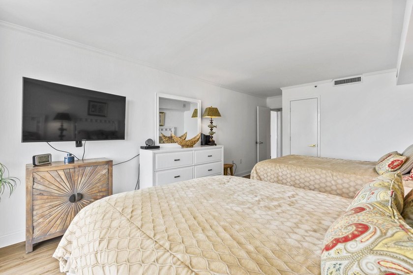 Welcome to luxury coastal living in one of Myrtle Beach's most - photo 27