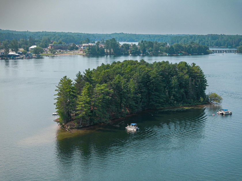 Here's your chance to own a part of Minocqua Chain history - photo 28