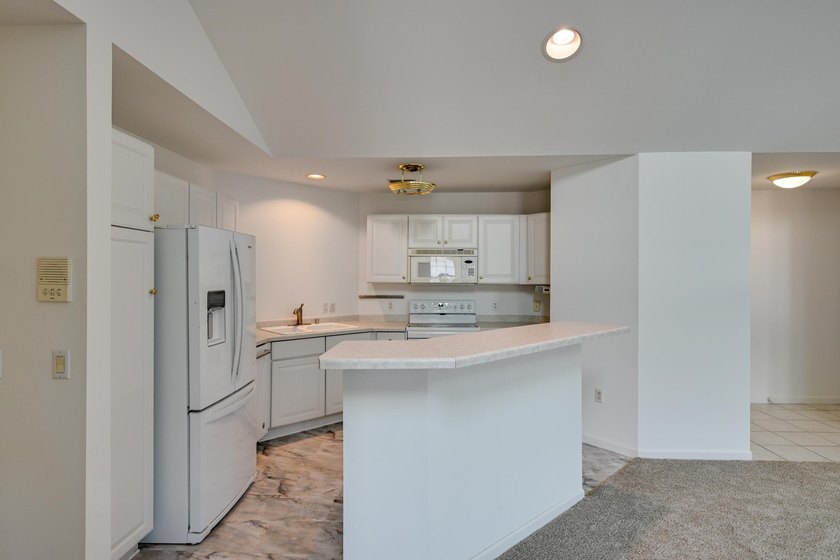 Sophisticated design and effortless living come together in this - photo 11