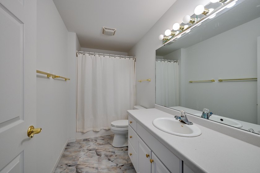 Sophisticated design and effortless living come together in this - photo 28