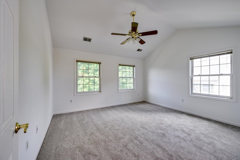 Sophisticated design and effortless living come together in this - photo 30