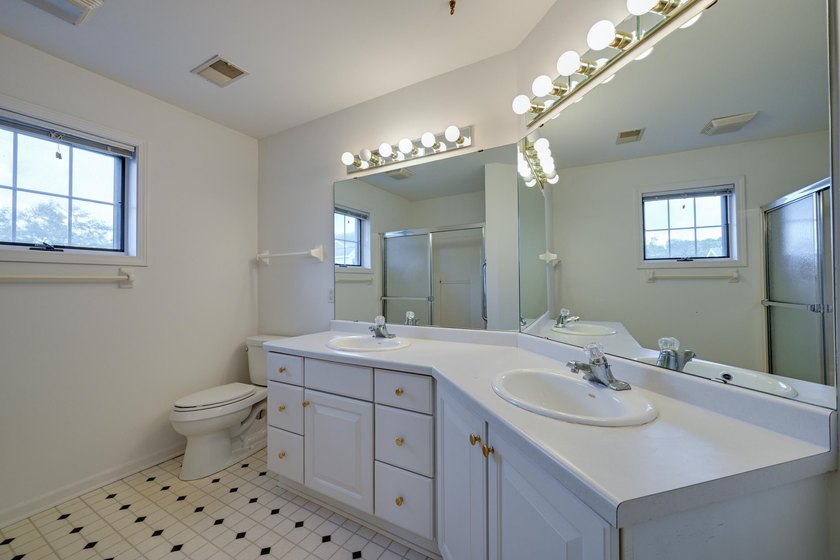 Sophisticated design and effortless living come together in this - photo 35