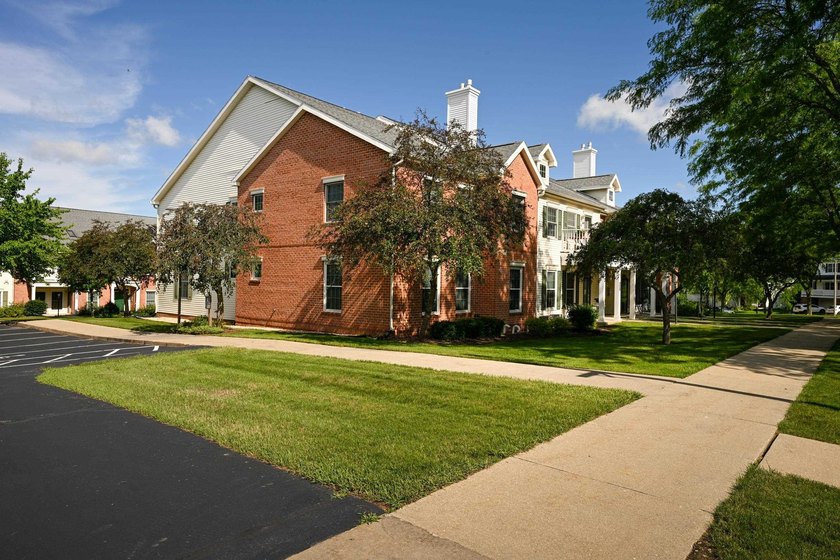 Sophisticated design and effortless living come together in this - photo 41