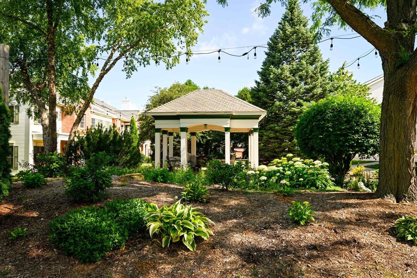 Sophisticated design and effortless living come together in this - photo 43