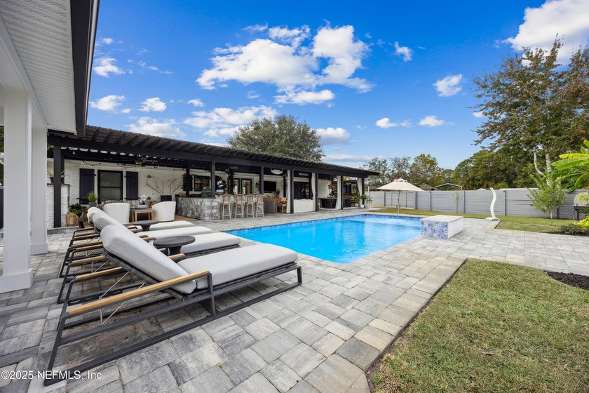 Enjoy peaceful living in this modern 4BR/3BA farmhouse on nearly - photo 45