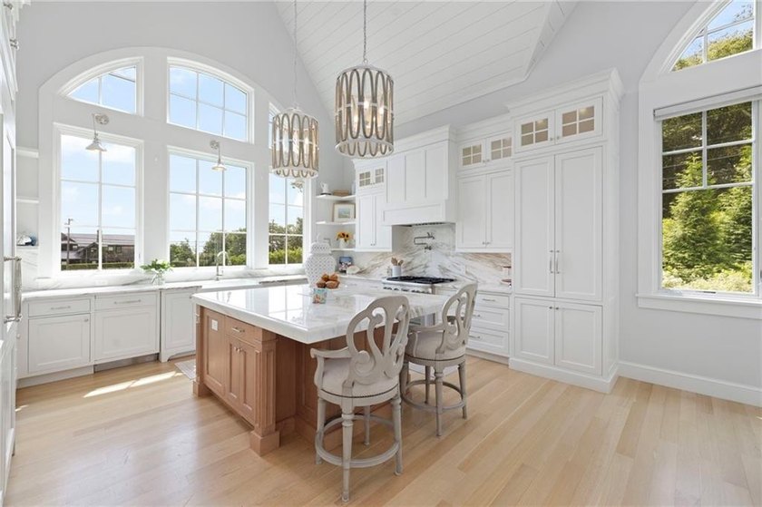 Welcome to an extraordinary custom-built coastal estate nestled - photo 18