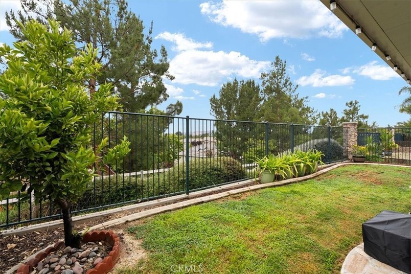 Immaculate Chapman Heights Home! This lovely home has been - photo 31