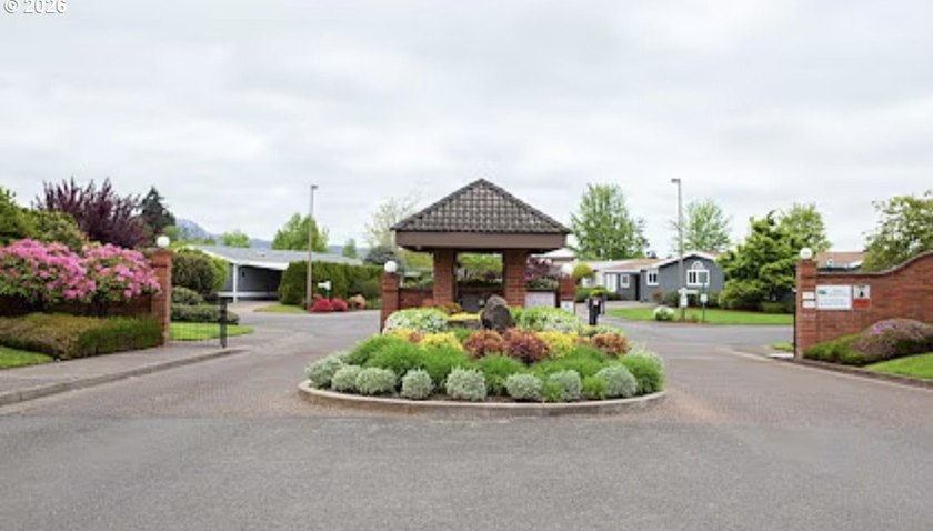 Beautiful 1994 2bed/2bath manufactured home in the very - photo 3