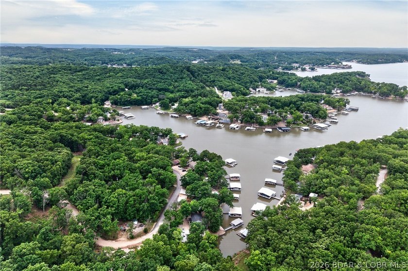 LAKE LIVING AT ITS FINEST! Spectacularly remodeled waterfront - photo 19