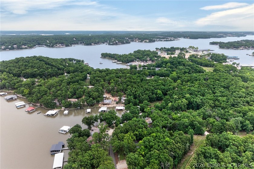 LAKE LIVING AT ITS FINEST! Spectacularly remodeled waterfront - photo 25