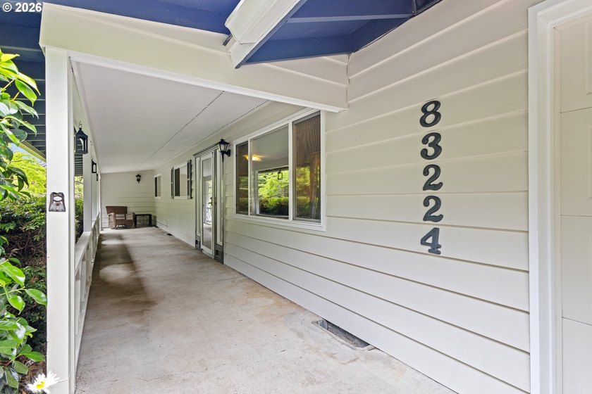 Experience the best of country living in this custom-built, 2 - photo 2