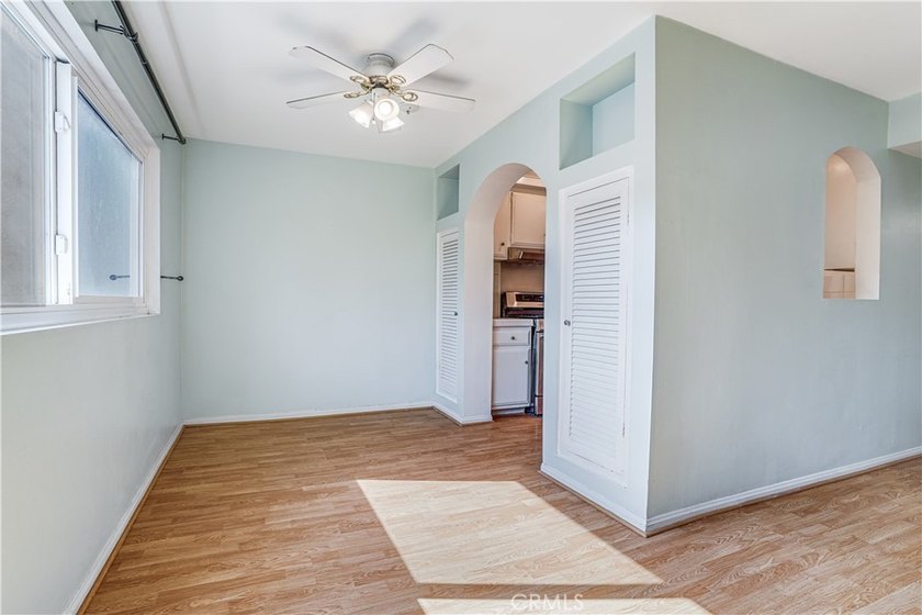Experience true coastal living in this beautiful two-bedroom - photo 4
