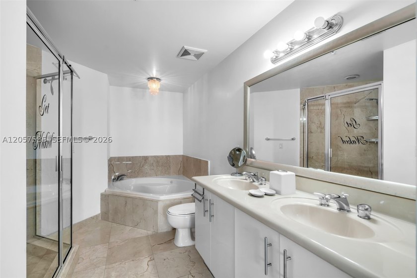 Turnkey, furnished, modern 3-bed, 2-bath condo in North Bay - photo 12