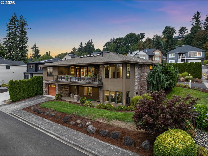A stunning Custom Ranch Home with unobstructed Mt. Hood &amp; - photo 4