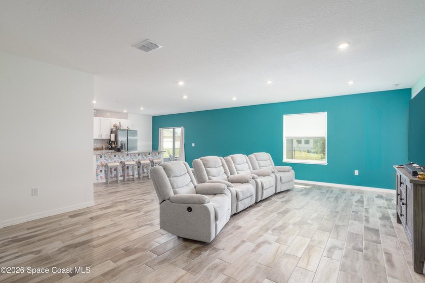 Just reduced - Your Dream Home Awaits in Bayside Lakes!This - photo 4