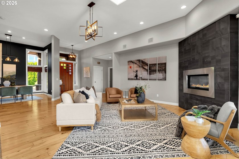 A stunning Custom Ranch Home with unobstructed Mt. Hood &amp; - photo 9