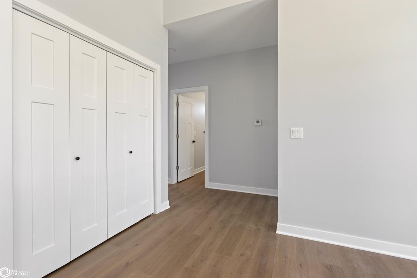 Welcome to Your Dream Home! Discover effortless luxury in this - photo 19