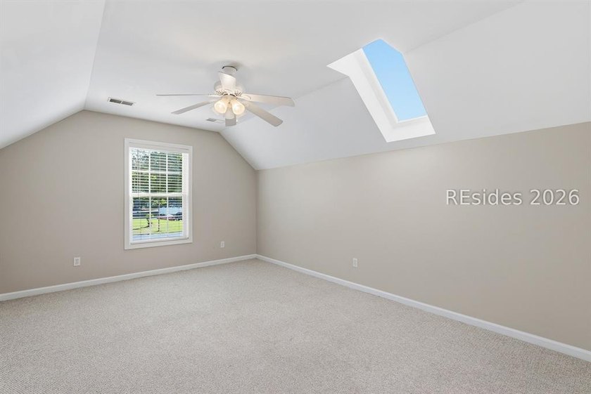 Enjoy peaceful lagoon views and an open-concept home, ideally - photo 24