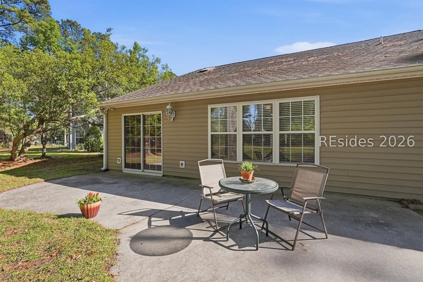 Enjoy peaceful lagoon views and an open-concept home, ideally - photo 29