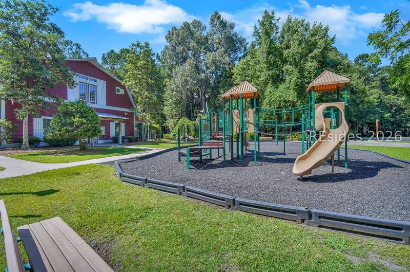 Enjoy peaceful lagoon views and an open-concept home, ideally - photo 34