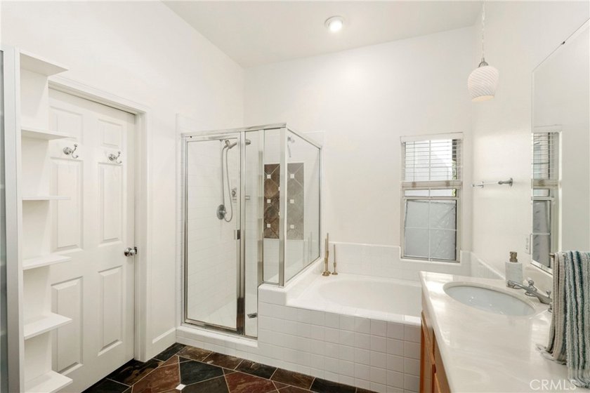 Welcome to this beautifully updated, move-in ready townhouse - photo 25