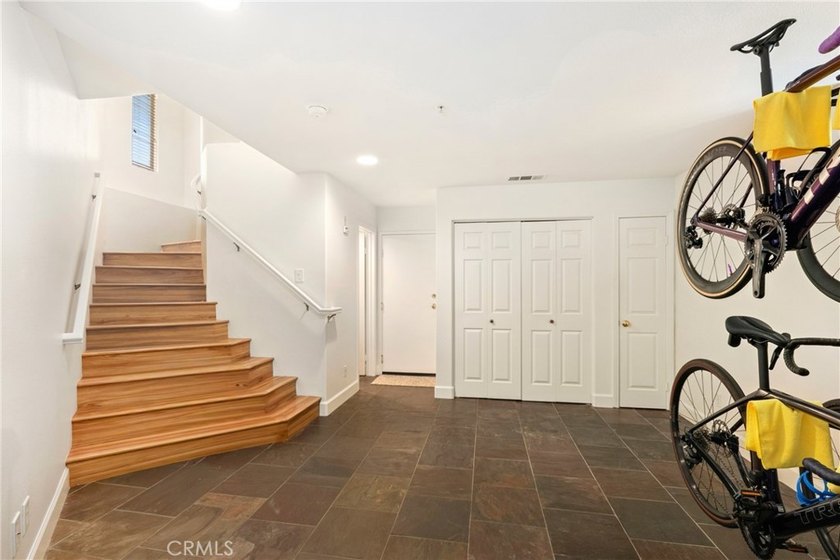 Welcome to this beautifully updated, move-in ready townhouse - photo 33