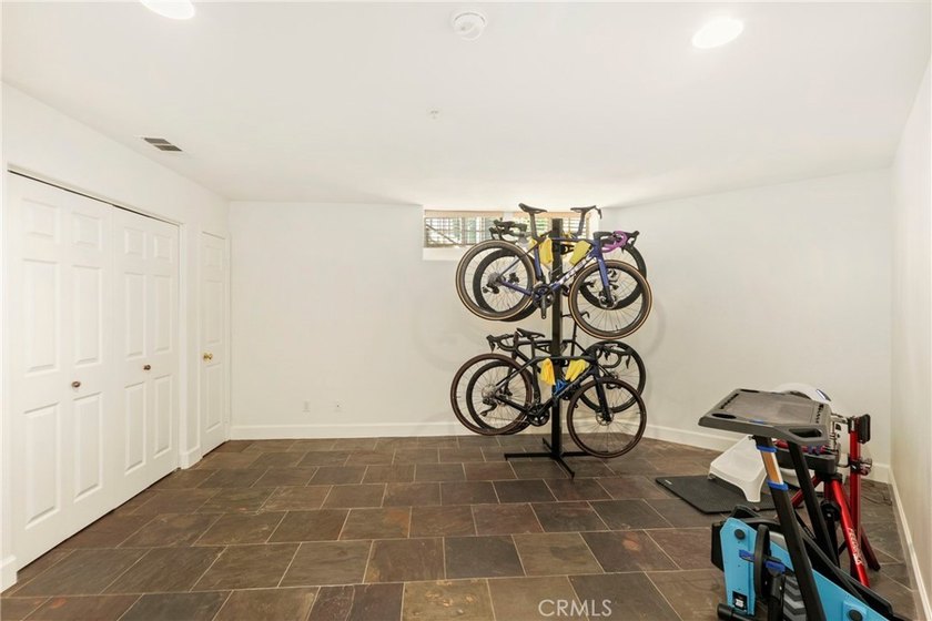 Welcome to this beautifully updated, move-in ready townhouse - photo 35