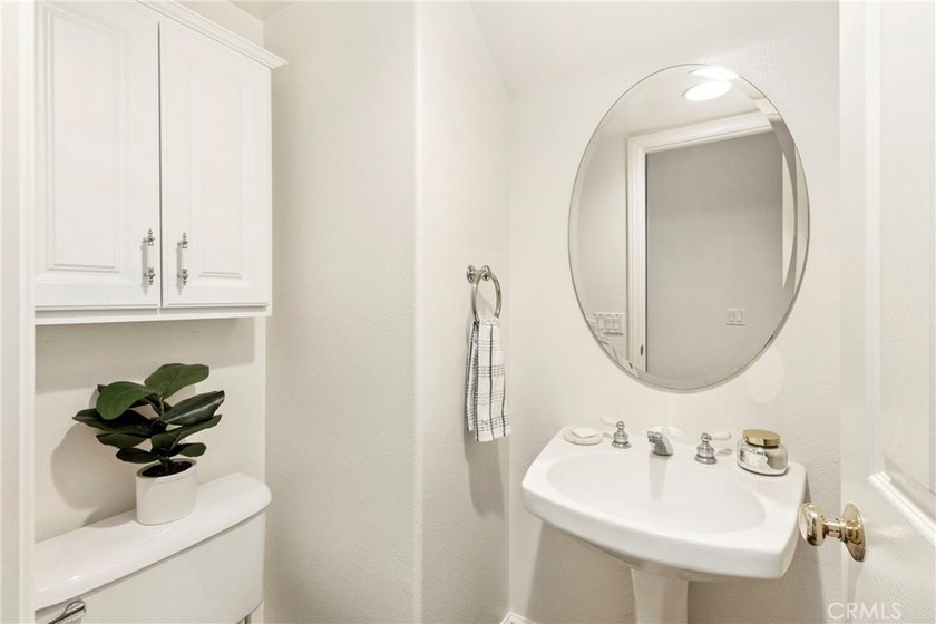 Welcome to this beautifully updated, move-in ready townhouse - photo 36