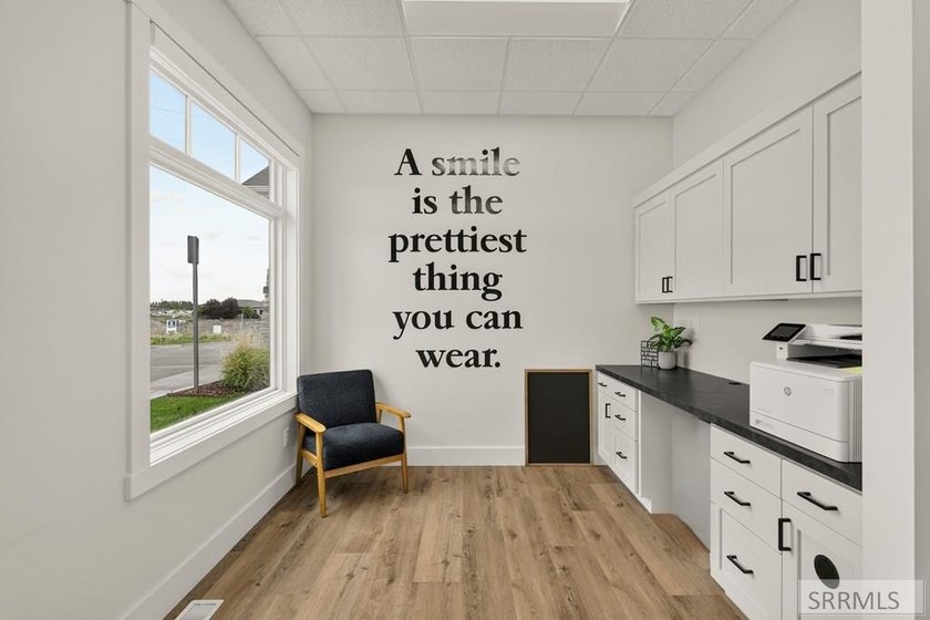 Exceptional opportunity to own a modern, professionally designed - photo 14