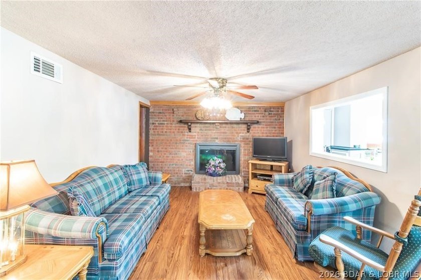 This is your chance to own your dream home (5 bedrooms and 2 - photo 17