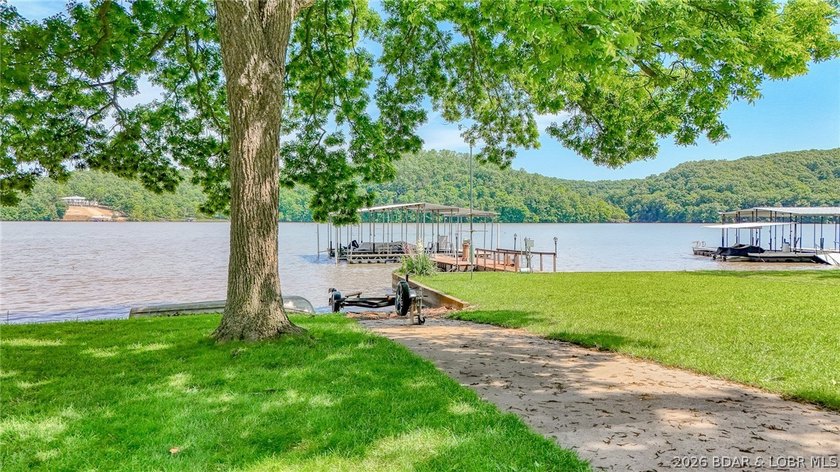 This is your chance to own your dream home (5 bedrooms and 2 - photo 31