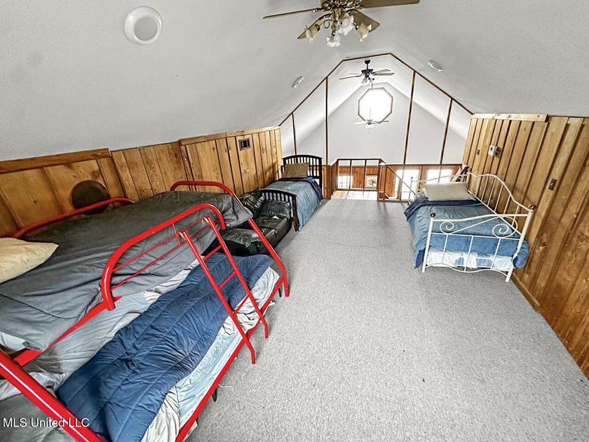 Welcome to lake life at 2067 Pecan Grove Road in Woodville - photo 36