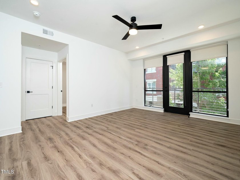 Nice Condominium unit In great location in Down Town Raleigh - photo 8