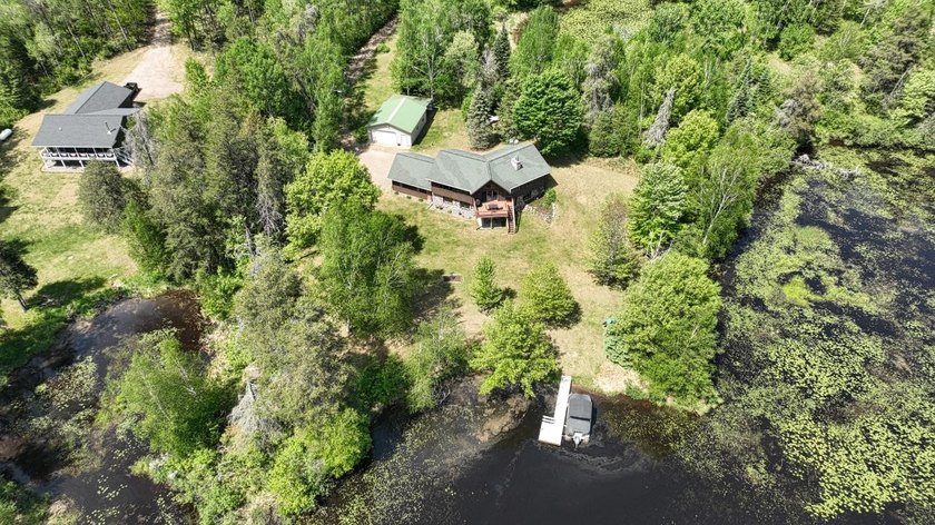 KILLARNEY LAKE PRIVACY. Gorgeous custom-built 3 bedroom, 2.5 - photo 40