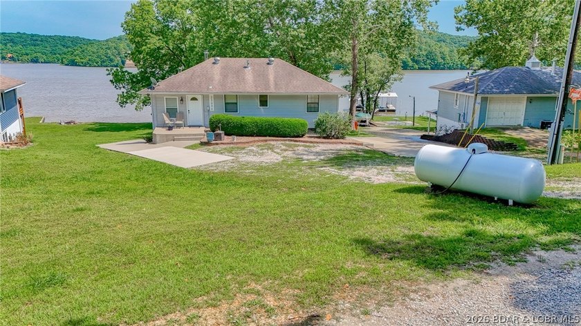 This is your chance to own your dream home (5 bedrooms and 2 - photo 42