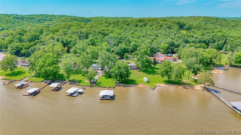 This is your chance to own your dream home (5 bedrooms and 2 - photo 43