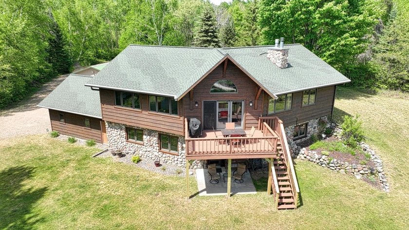 KILLARNEY LAKE PRIVACY. Gorgeous custom-built 3 bedroom, 2.5 - photo 45