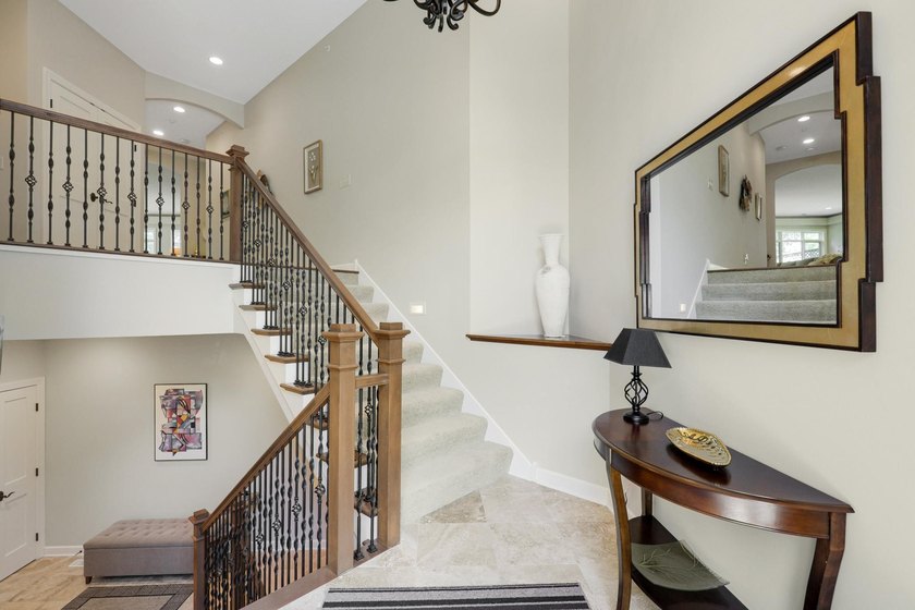 Live simply without sacrificing luxury in this supremely located - photo 7